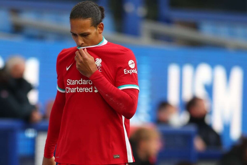 Λίβερπουλ: Αγωνία για Φαν Ντάικ (photos+video)