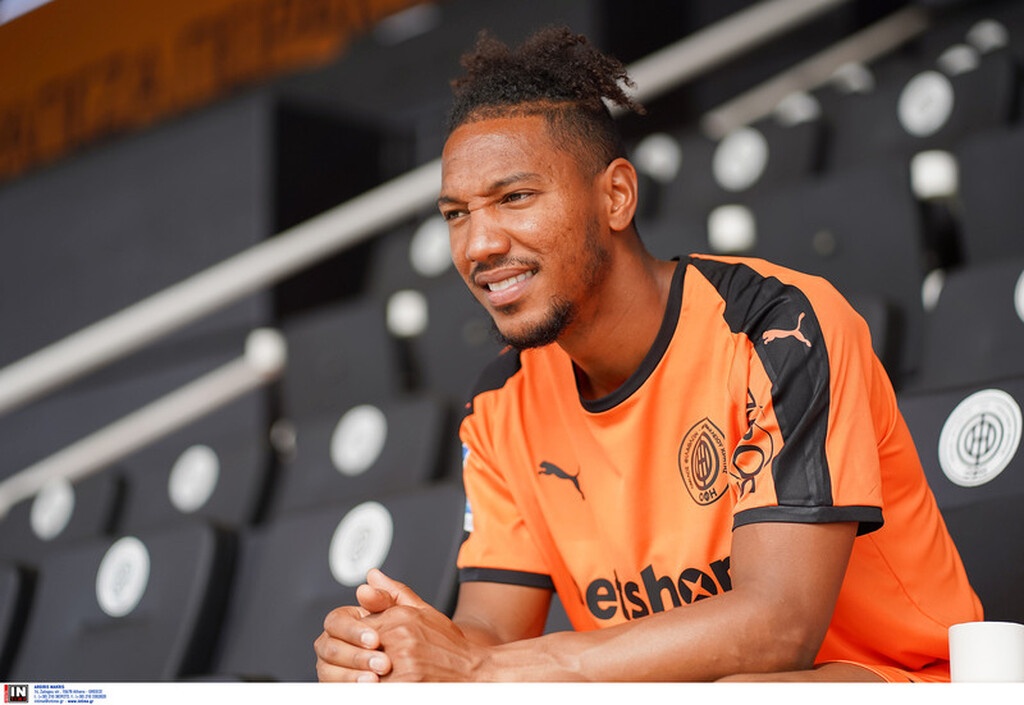 Ντε Γκουζμάν: «Σωστή απόφαση, "Θεός" ο Γκέραρντ στη Κρήτη» (video+photos)