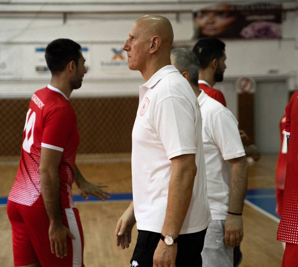 Σωκράτης Τζιουμάκας: «Αρχίζουμε τη Volley League κόντρα στις 4 κορυφαίες ομάδες...»