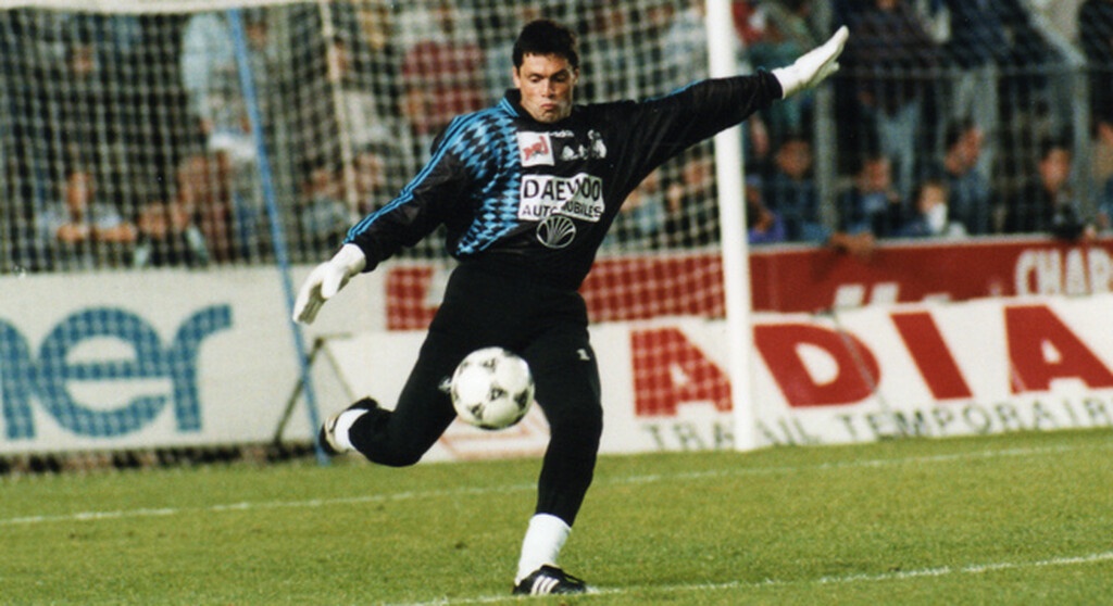 Σοκ: Πέθανε διεθνής Γάλλος ποδοσφαιριστής! (photos)