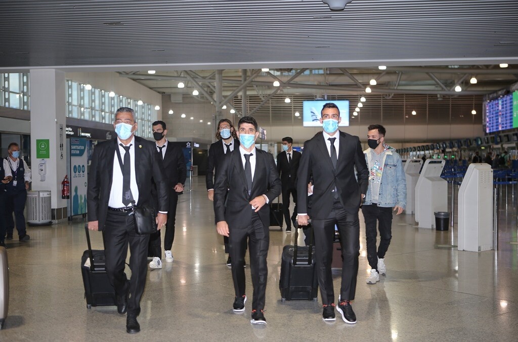 Μπράγκα-ΑΕΚ: «Πέταξε» για Πορτογαλία (photos)