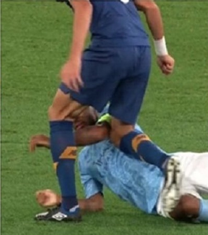 Μάντσεστερ Σίτι-Πόρτο: Τραγικός Πέπε, χτύπησε εκτός φάσης τον Στέρλινγκ