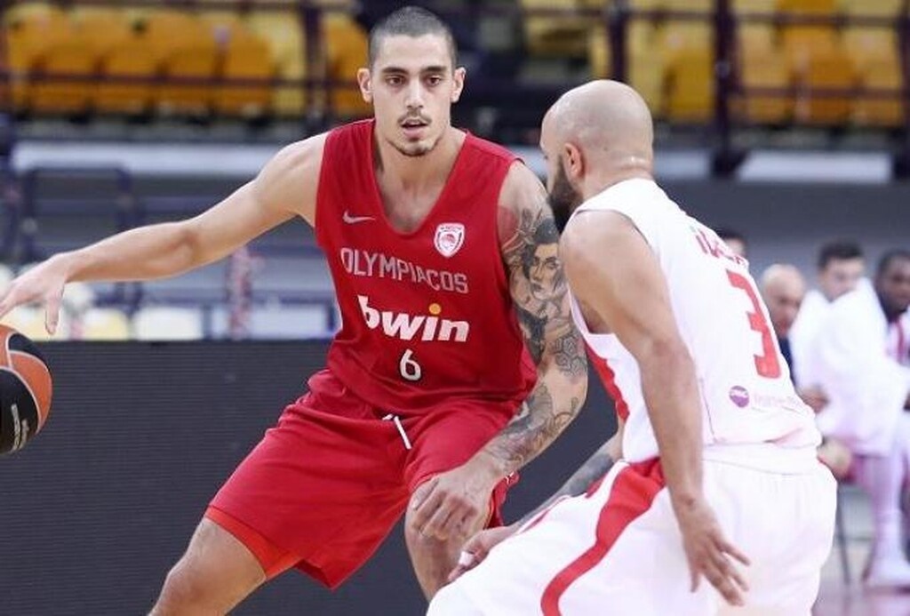 Ολυμπιακός: Δυσαρέσκεια από Κόνιαρη (video)