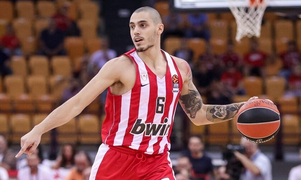 Ολυμπιακός: Δυσαρέσκεια από Κόνιαρη (video)