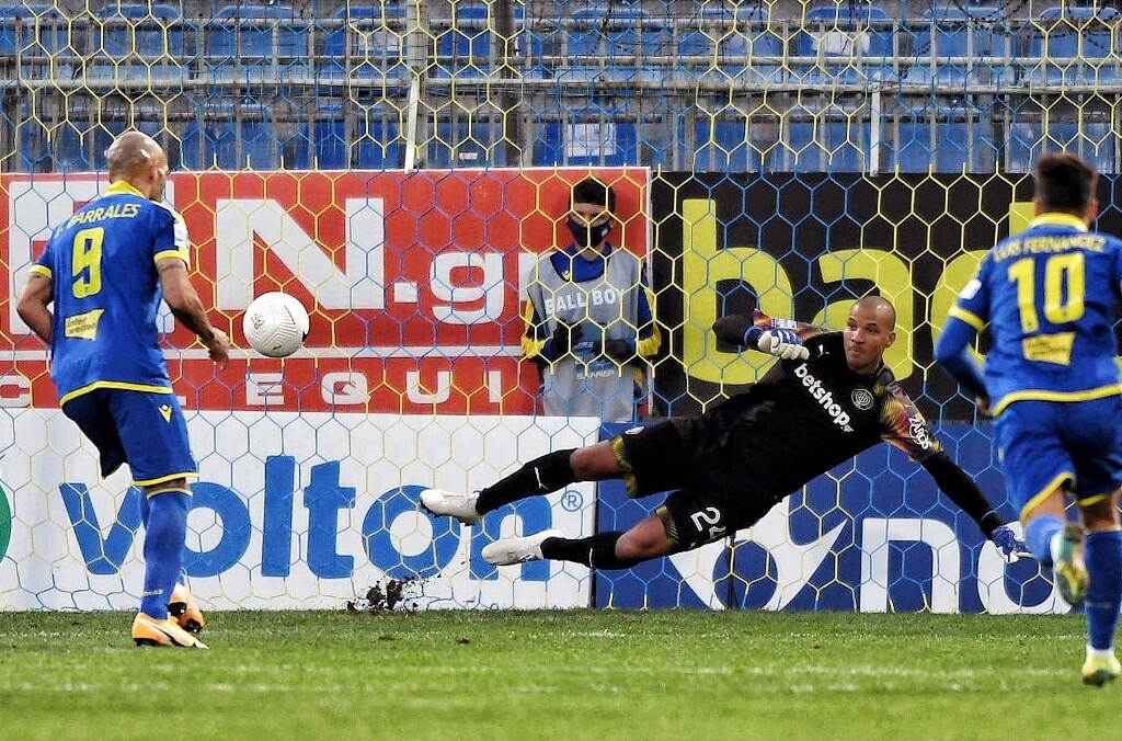 Αστέρας Τρίπολης: Ο Μπαράλες… σμπαραλιάζει τον ΟΦΗ (photos+video)