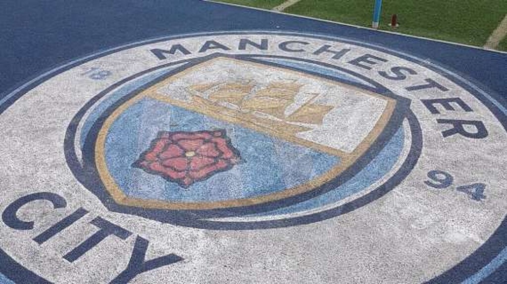 Σοκ στην Αγγλία: Αυτοκτόνησε επειδή κόπηκε από τη Σίτι (photos)