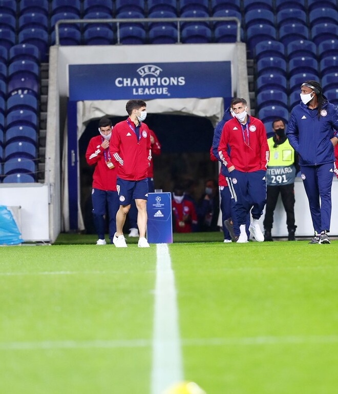 Πόρτο - Ολυμπιακός: Η «ερυθρόλευκη» άφιξη στο Ντραγκάο (photos+video)