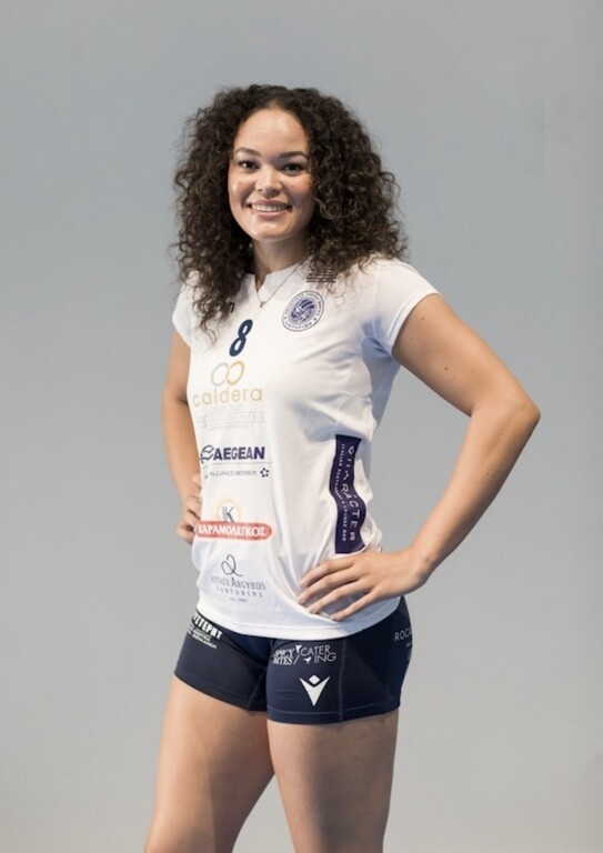 Ακραία: Κέντρα Ντάλκε (Α.Ο. Θήρας) 25π. (21/35 επ., 1 άσσος, 3 μπλοκ, 61% υπ. - 55% άριστες).