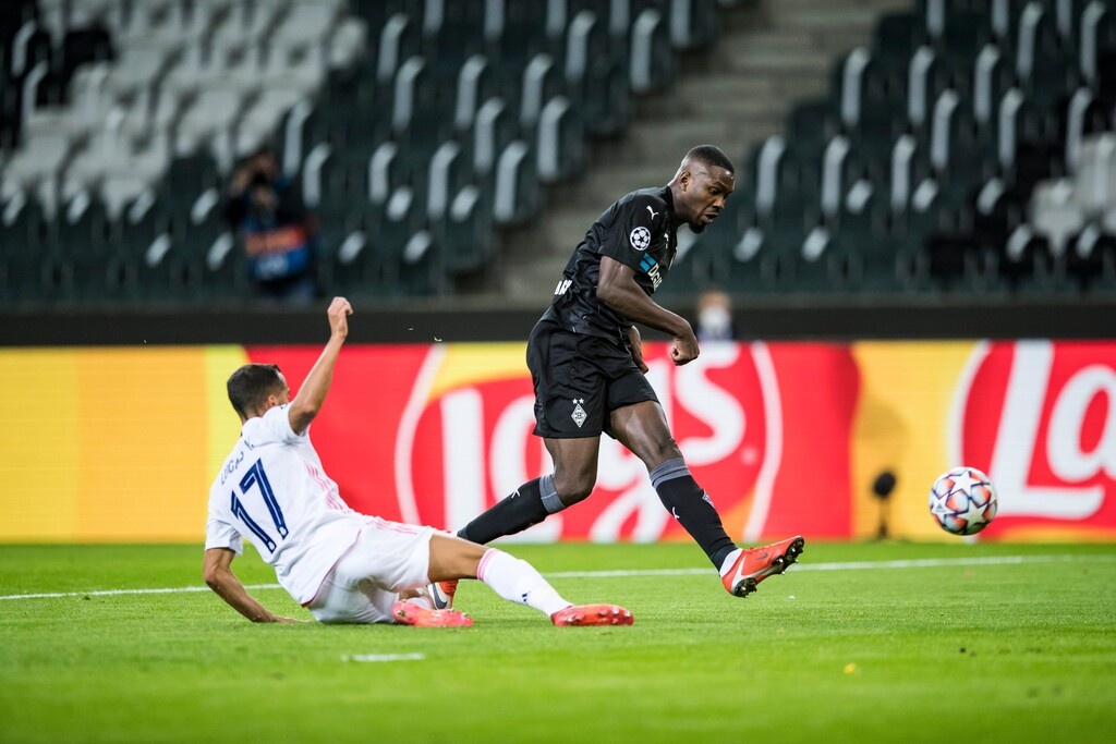 Champions League: «Τρικυμία» στην άμυνα της Ρεάλ, 1-0 η Γκλάντμπαχ (video+photos)