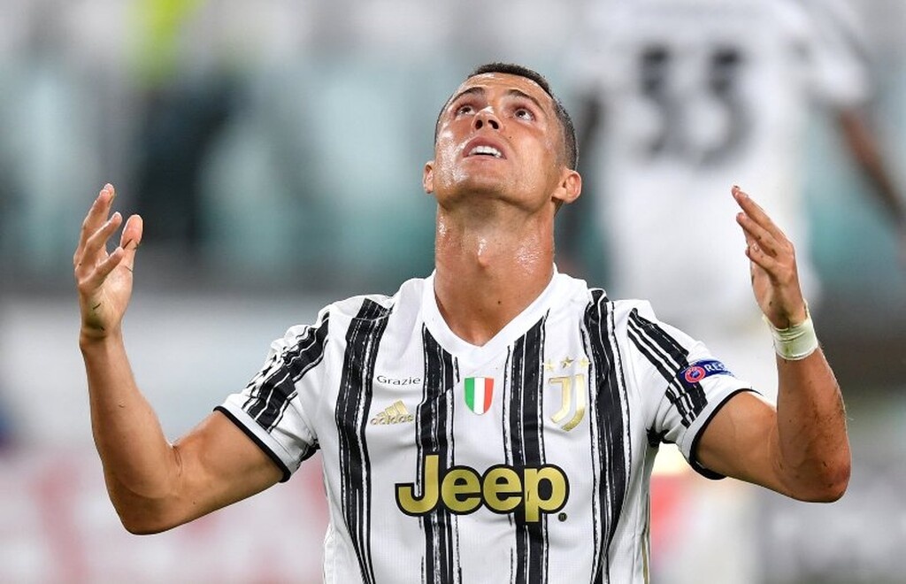 Έξαλλος ο Ρονάλντο με τα τεστ κορονοϊού! (Photos)