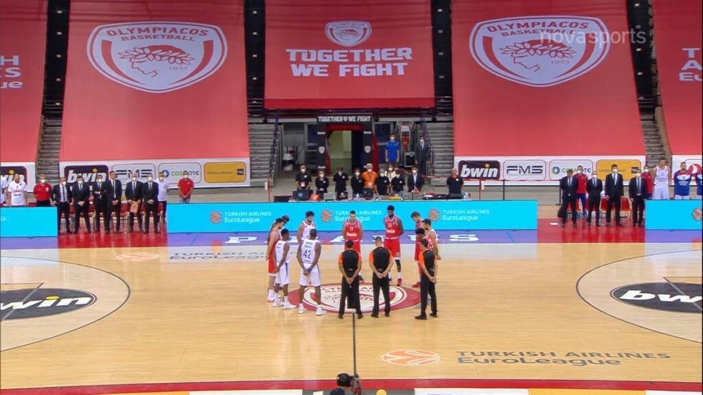 Ολυμπιακός - Αναντολού Εφες: Ενός λεπτού σιγή για τα θύματα του σεισμού (video+photos)