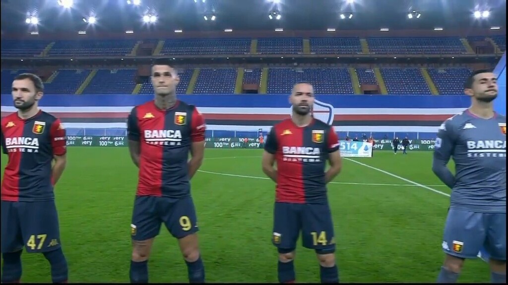 Serie A: Καπνογόνο με… αλεξίπτωτο στο ντέρμπι! (Photos)