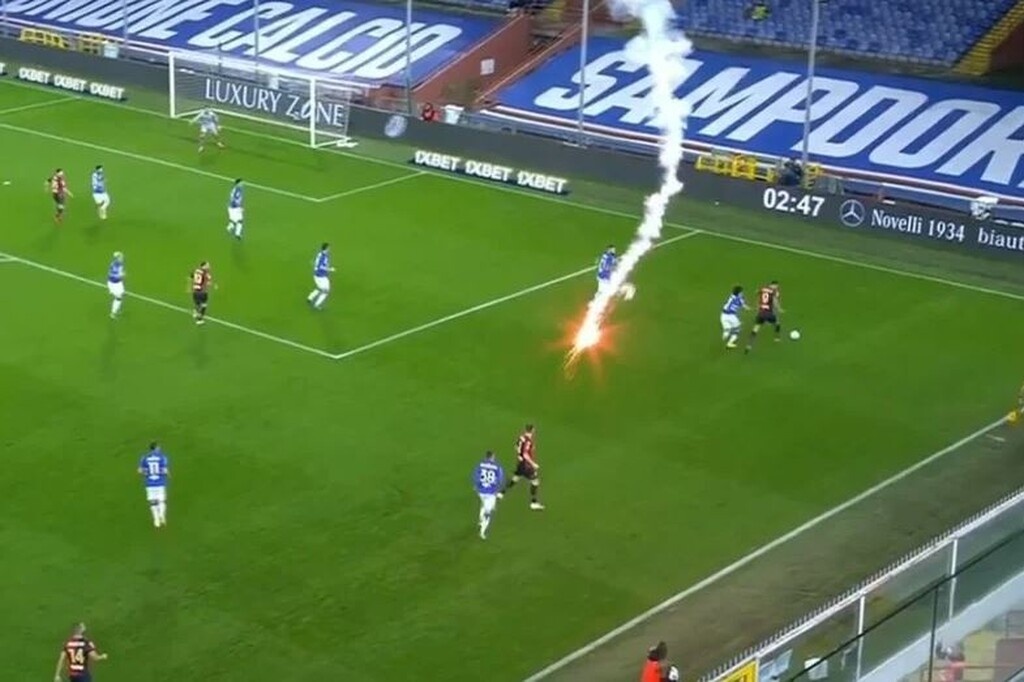 Serie A: Καπνογόνο με… αλεξίπτωτο στο ντέρμπι! (Photos)