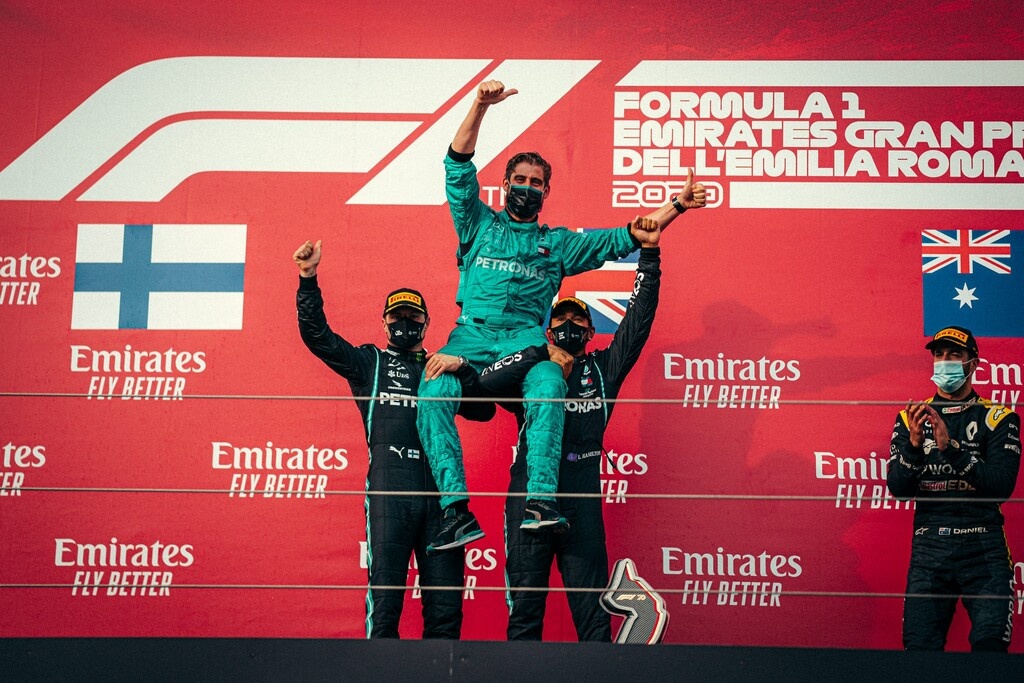 Formula 1: «Έφαγε» τη σκόνη της Πρωταθλήτριας Mercedes, μέσα στην Ιταλία, η Ferrari -Νίκη ο Χάμιλτον