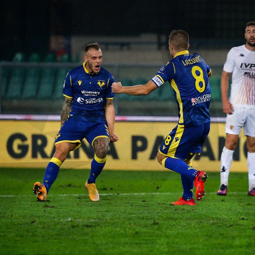 Serie A: Σκαρφαλώνει η Ελλάς Βερόνα (photos)