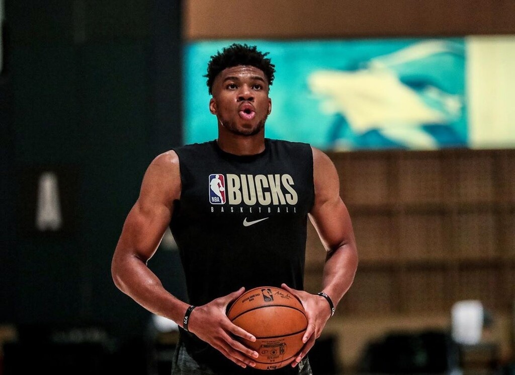 NBA: «Βόμβα» για Αντετοκούνμπο - Οι προτάσεις Ουόριορς και Χιτ και ο φόβος των Μπακς (photos)