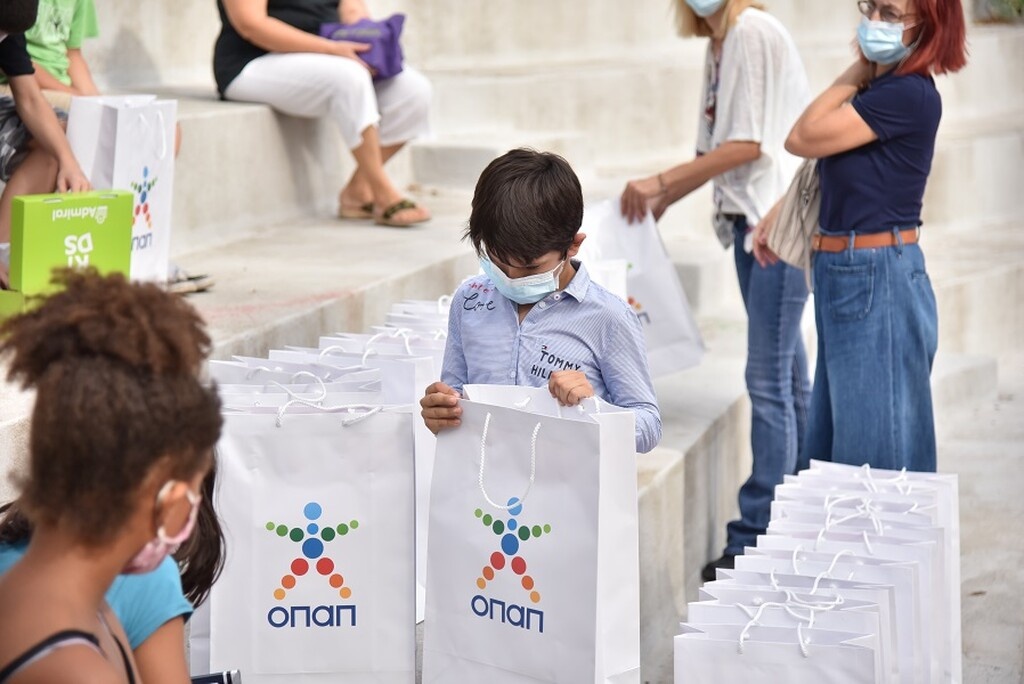 Ο ΟΠΑΠ στηρίζει τα Παιδικά Χωριά SOS και «Το Χαμόγελο του Παιδιού»