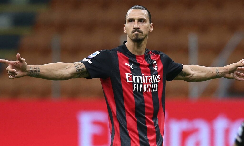 Ζλάταν Ιμπραΐμοβιτς: MVP Οκτωβρίου στη Serie A (photos+video)