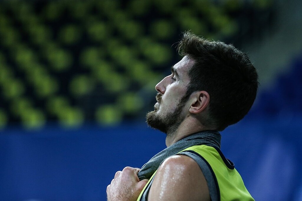 Φενέρμπαχτσε: Σοκ με Ντε Κολό