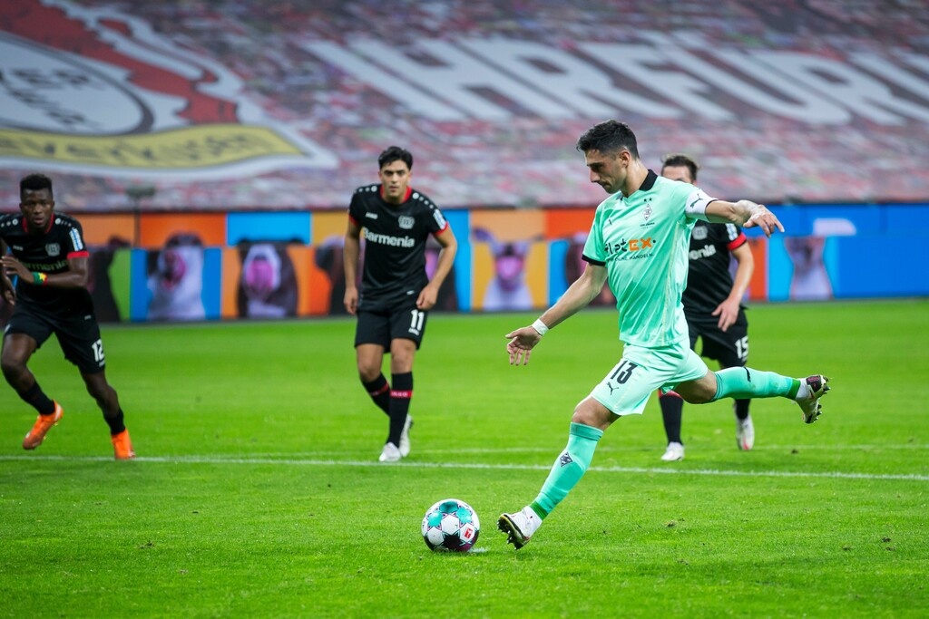Bundesliga: Ο Αλάριο οδηγεί ψηλά τη Λεβερκούζεν (video+photos)