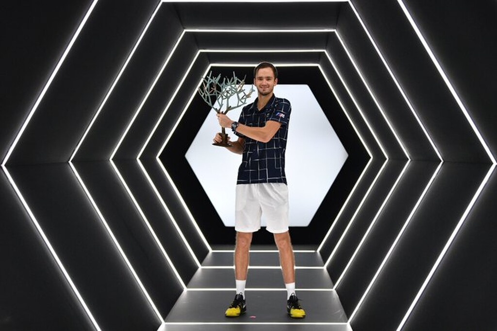 Τένις: Θριαμβευτής ο Μεντβέντεφ στο Paris Masters (photos+videos)