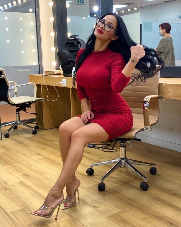 Big Brother: Έβαλε… τέλος η Χριστίνα Ορφανίδου - Η μεγάλη αλλαγή εκτός σπιτιού (photos)