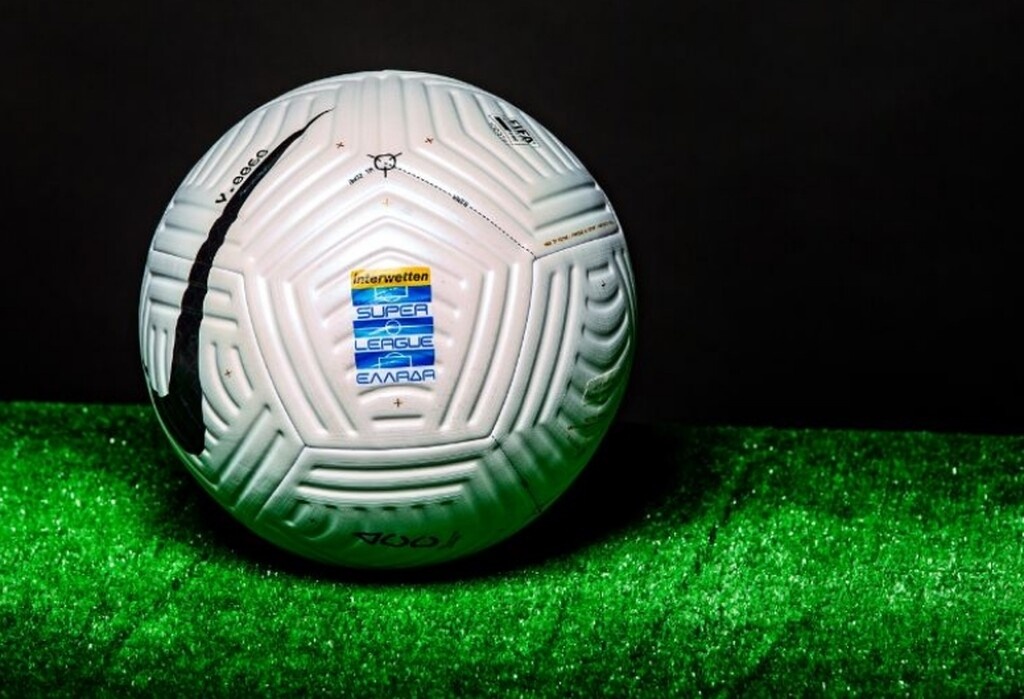 Super League: Χωρίς κόσμο κάνουν πάρτι τα... διπλά (photos)