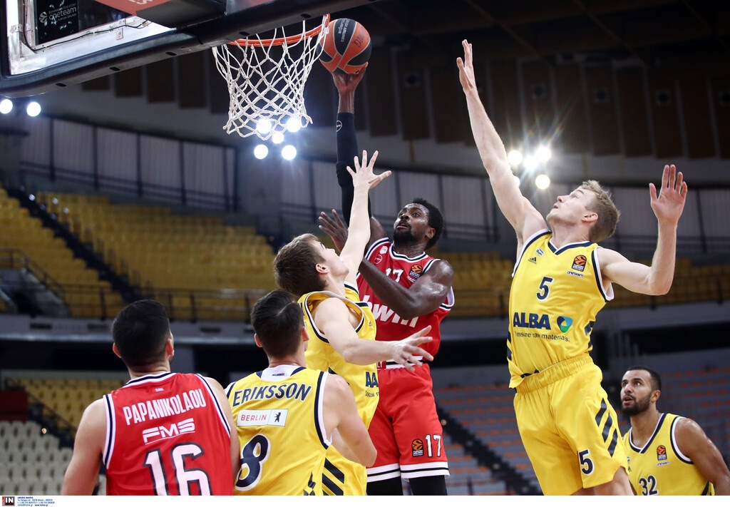 Ολυμπιακός-Άλμπα Βερολίνου 75-71: Έκανε το χρέος του με Ζαν Σαρλ!
