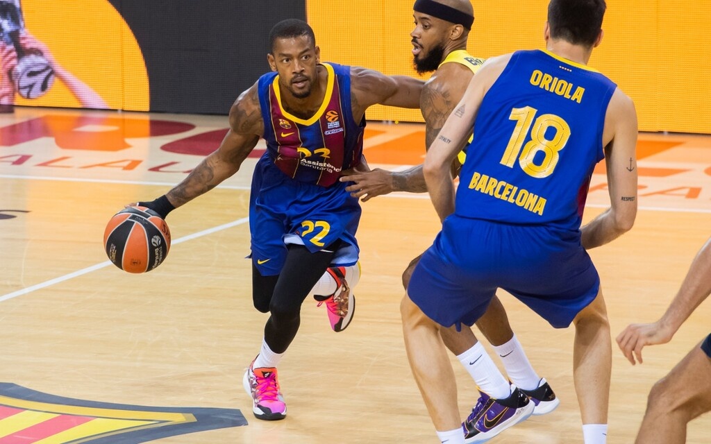 Μπαρτσελόνα - Φενέρμπαχτσε 97-55: «Μπλαουγκράνα» επίδειξη δύναμης