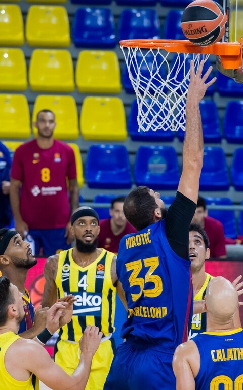 Μπαρτσελόνα - Φενέρμπαχτσε 97-55: «Μπλαουγκράνα» επίδειξη δύναμης