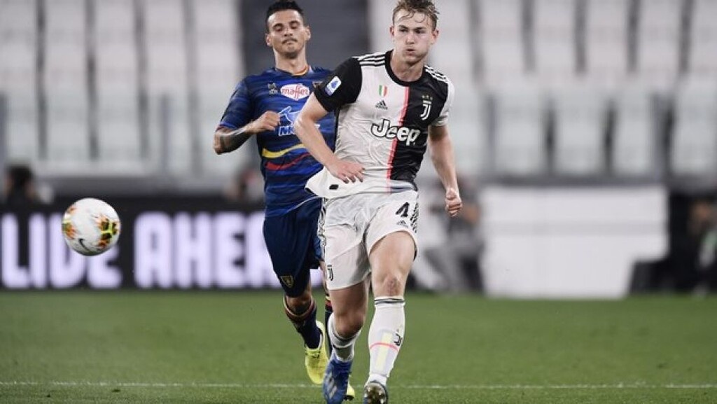 Γιουβέντους: Έβαλε «φρένο» στα σενάρια για πώληση του Ντε Λιχτ (photos)