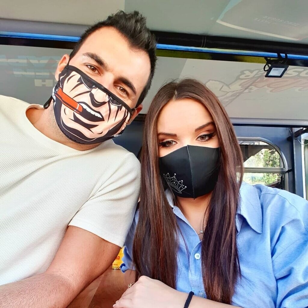 Η πρώην παίκτρια και σεφ έκανε το τεστ και βγήκε θετικό, όπως θετικό βγήκε κι εκείνο του συντρόφου της, Δημήτρη Μπέλλου.