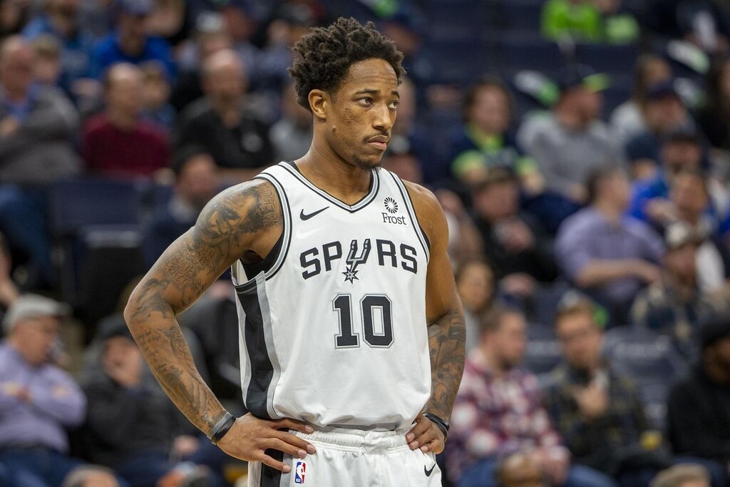 NBA: Το ψάχνουν με ΝτεΡόζαν οι Λέικερς (photos+video)