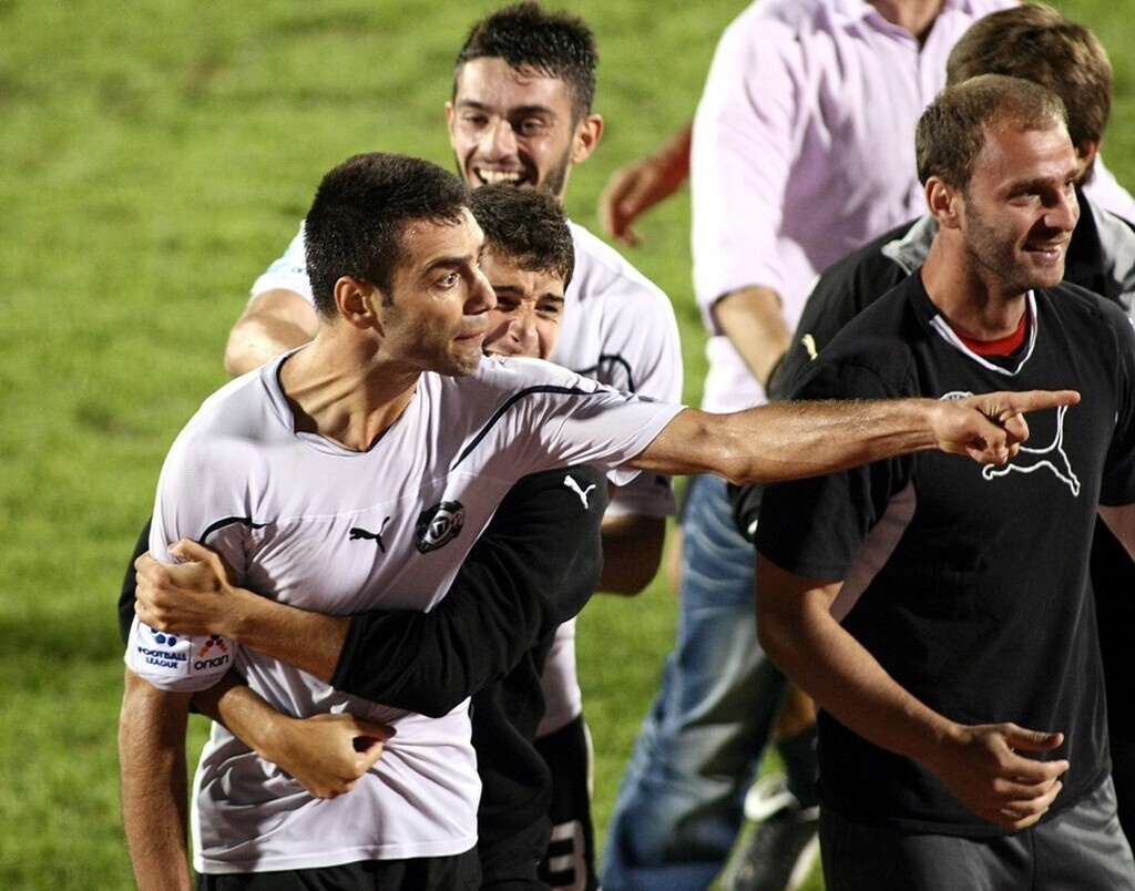 Ραγίζει καρδιές το συγκινητικό αντίο στον 44χρονο Δήμου