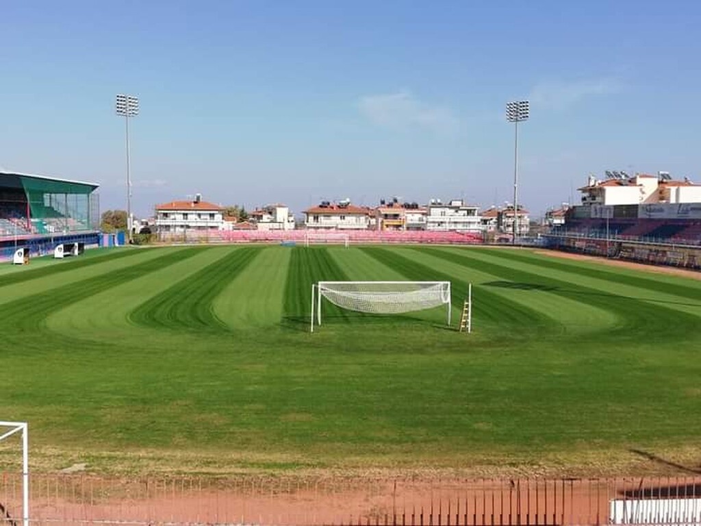 Βέροια: «Χαλί» ο αγωνιστικός χώρος στο δημοτικό στάδιο (photos)