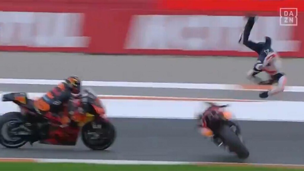 Moto GP: Τρομακτικό ατύχημα για Άλεξ Μάρκεθ (photos+video)