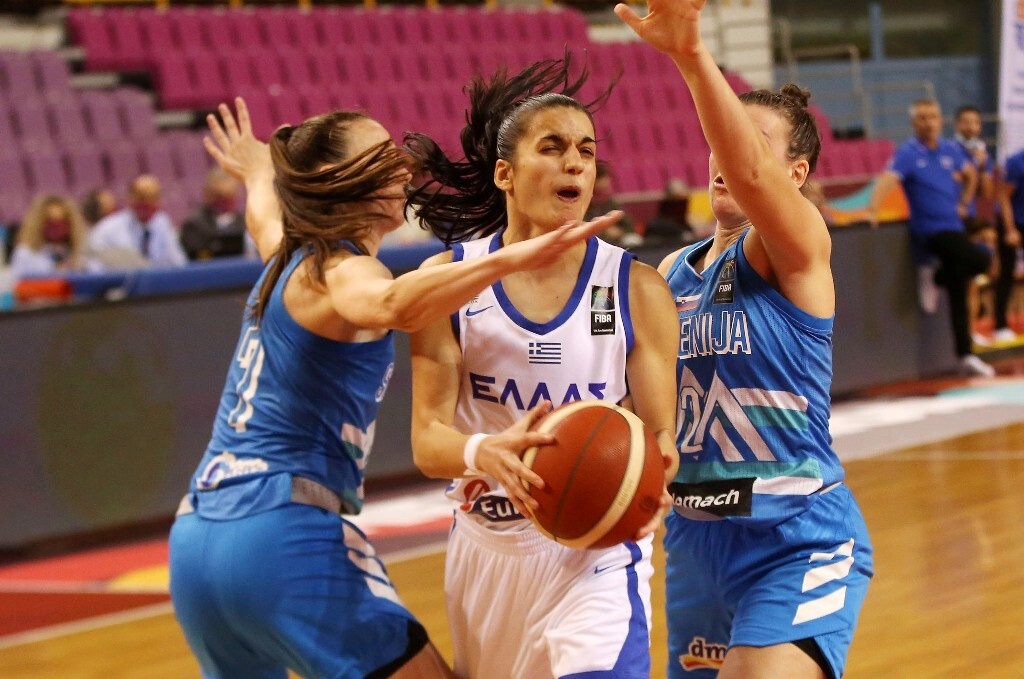 Ελλάδα-Σλοβενία 70-77: Έχασε τις ελπίδες για πρωτιά η Εθνική Γυναικών (photos+video)