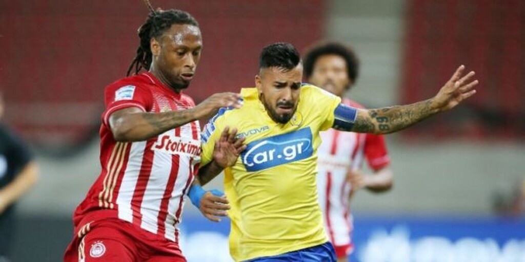 Ολυμπιακός: Έρευνα στην αγορά για στόπερ