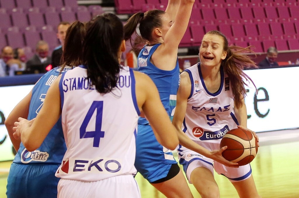 Ελλάδα-Σλοβενία 70-77: Έχασε τις ελπίδες για πρωτιά η Εθνική Γυναικών (photos+video)