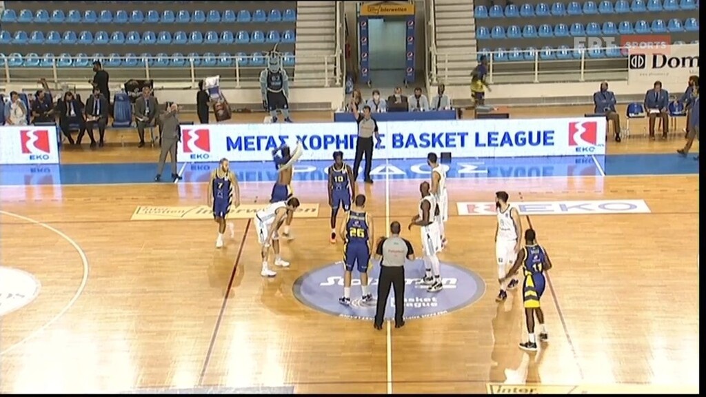 Κολοσσός-Λαύριο: Παίκτης μπήκε να παίξει με τη φανέλα προπόνησης (photos+video)