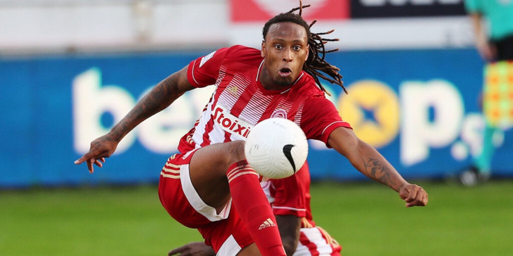 Ολυμπιακός: Έρευνα στην αγορά για στόπερ