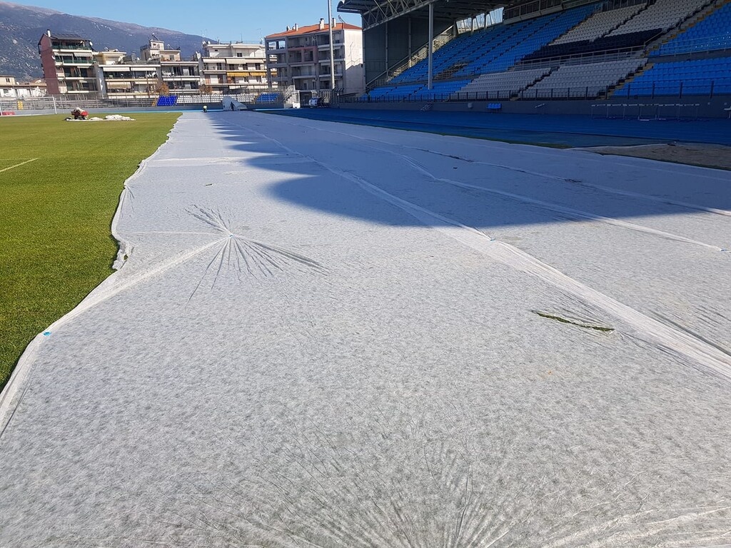 ΠΑΣ Γιάννινα: «Σκέπασαν» τον αγωνιστικό χώρο στους «Ζωσιμάδες» (photos)