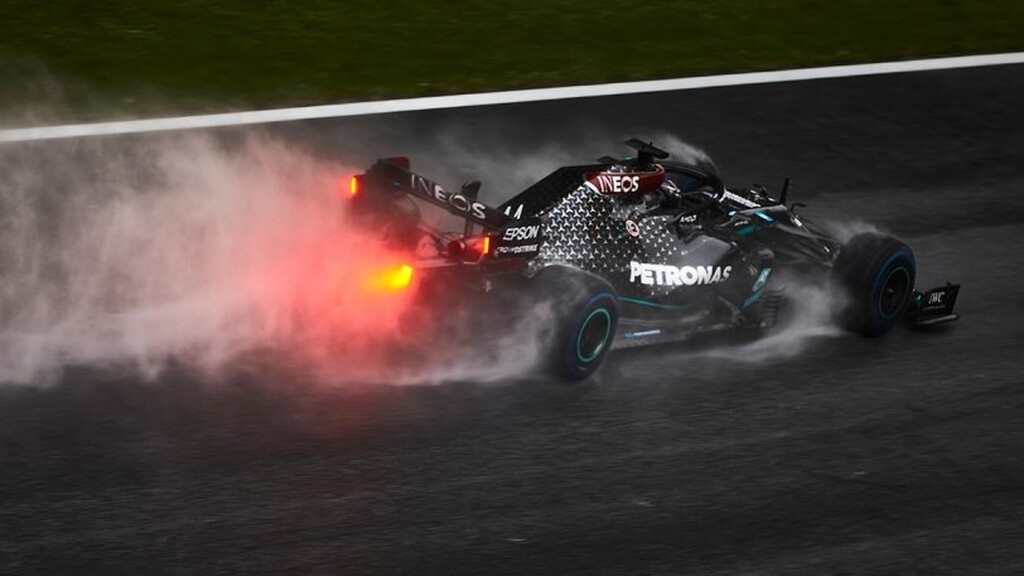 Formula 1: Έγραψε ιστορία ο μυθικός Χάμιλτον (video+photos)
