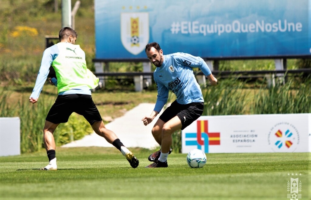 Θετικός στον κορονοϊό ο Σουάρες, χάνει Βραζιλία και Μπαρτσελόνα! (photos)