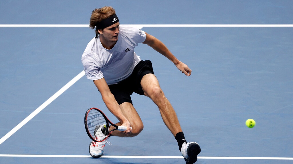 ATP Finals: Νίκησε τον Σβάρτσμαν και έμεινε ζωντανός για την πρόκριση ο Ζβέρεφ (videos+photos)