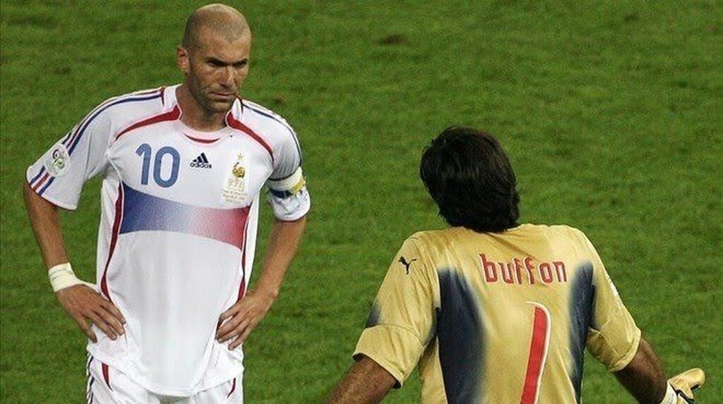 Μπουφόν: Συμπλήρωσε 25 χρόνια καριέρας! (Photos)