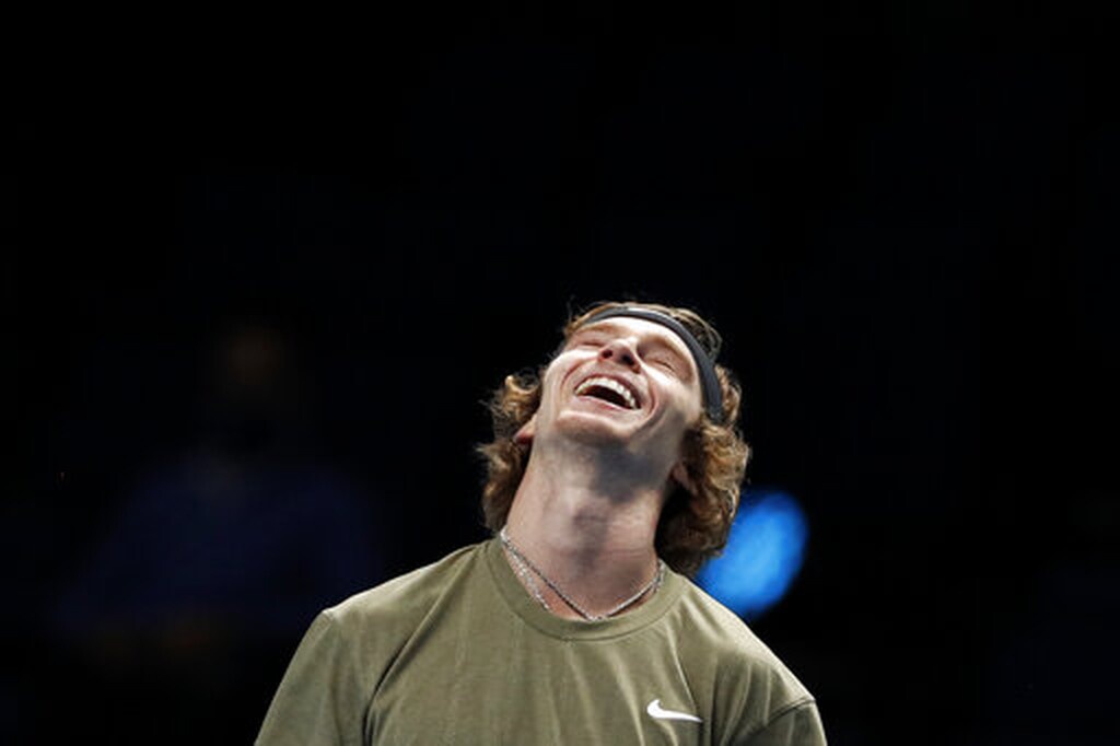 ATP Finals: «Αντίο» με «ψηλά το κεφάλι» είπε ο Ρούμπλεφ (video+photos)