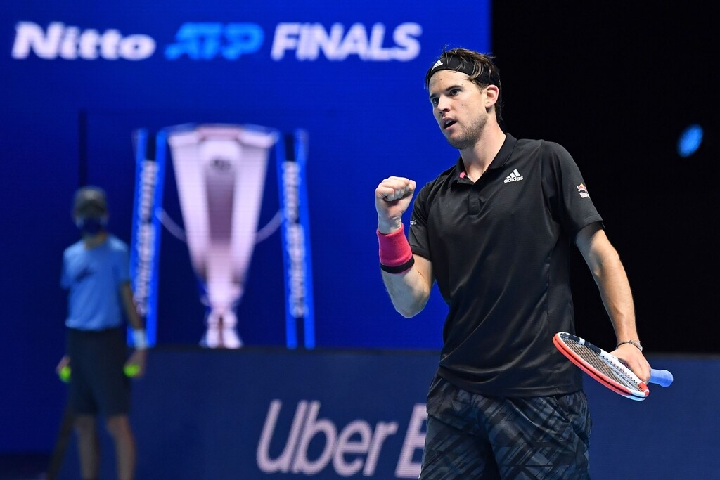 ATP Finals: Συγκλονιστική νίκη του Τιμ επί του Τζόκοβιτς και πρόκριση στον τελικό  (videos+photos)