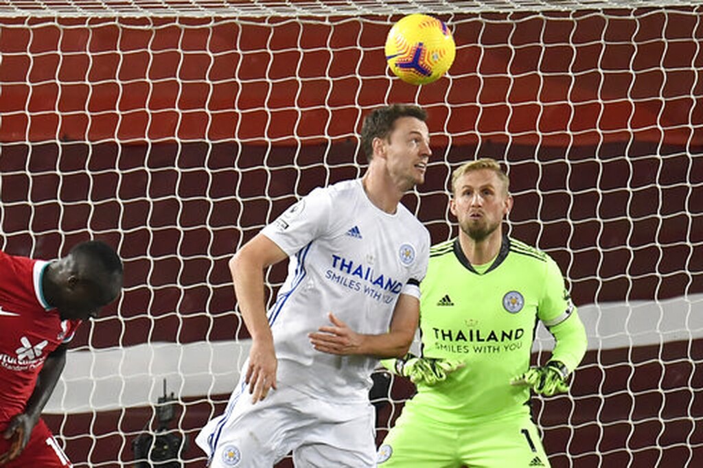 Μυθικό αυτογκόλ στο Λίβερπουλ-Λέστερ: «Κάρφωσε» τον Σμάιχελ ο Έβανς (video+photos)