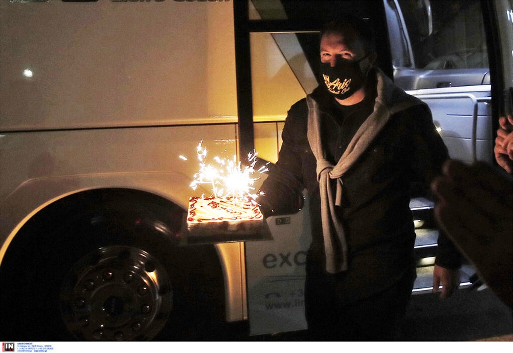 Άρης: Πανηγύρια και τούρτα γενεθλίων! (photos)